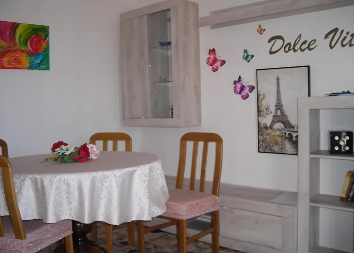 Dolce - Fantastic View -free Wi-fi & Late Check-out Apartamento